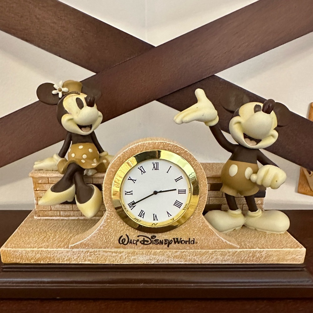 Disney Rare Mickey and Minnie Desk Clock